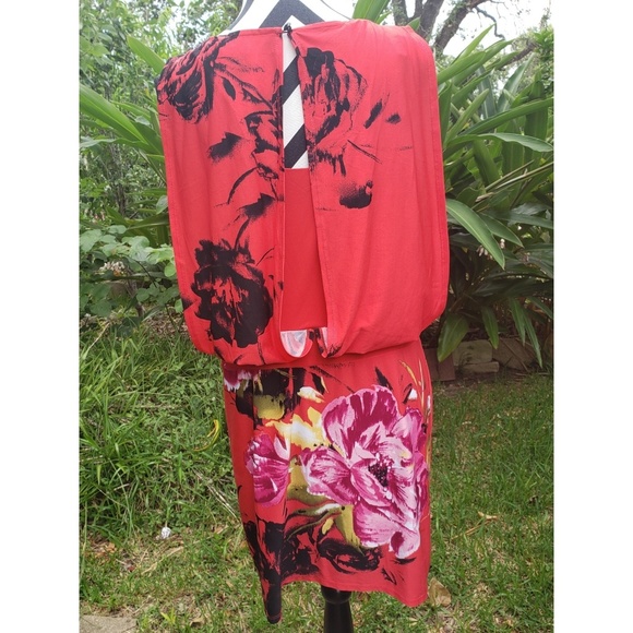 Dress - Picture 3 of 4